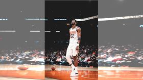 太陽當家中鋒艾頓。(圖／翻攝自艾頓推特)