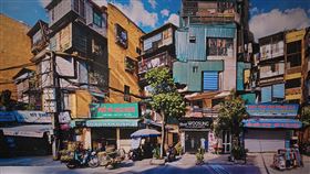 《南國啟示錄》越南河內_從房子冒出房子的老虎籠1。（圖／公視提供）