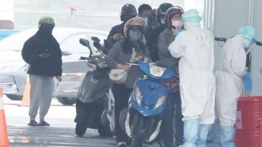 日加3萬也不過份　醫：疫情要爆衝了