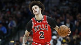 ▲公牛對於「球哥」鮑爾（Lonzo Ball）的傷勢感到擔憂。（圖／美聯社／達志影像）