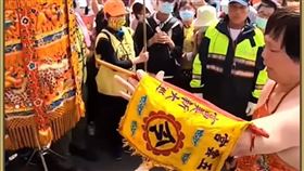 ▲去年白沙屯五雲宮乩身接駕白沙屯媽現場畫面。（圖／寶島神很大）