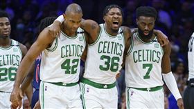 ▲塞爾提克史馬特（Marcus Smart）跟霍福德（Al Horford）的缺陣的確讓球隊陷入麻煩。（圖／美聯社／達志影像）