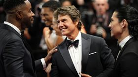 湯姆克魯斯帶《捍衛戰士2》登坎城首映。（圖／美聯社／達志影像）