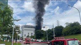 竹科某廠房疑爆炸！大量黑煙竄天