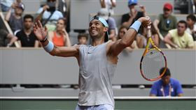 ▲13屆法網冠軍納達爾（Rafael Nadal）抵達法網主場館展開訓練。（圖／翻攝自Roland-Garros推特）