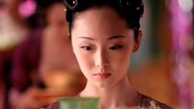 宮女變成飛上枝頭變「尚美人」。（圖／翻攝自微博）