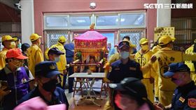 白沙屯媽祖駐駕彰化鹿港海埔派出所。（圖／翻攝畫面)