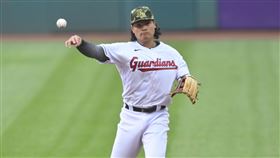 ▲張育成染疫康復後首度先發。（圖／路透社／達志影像）