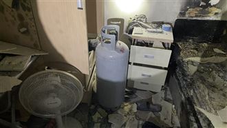 氣爆瞬間曝！新竹男全身燒黑倒床上