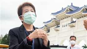 台北市副市長黃珊珊今（22）天說明關於新設篩檢站問題。（圖／翻攝自黃珊珊臉書）