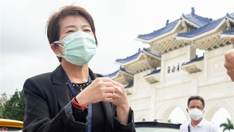 柯P槓中央　黃珊珊：不是比賽或拉扯