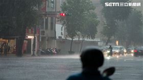 rain(記者陳弋攝影)