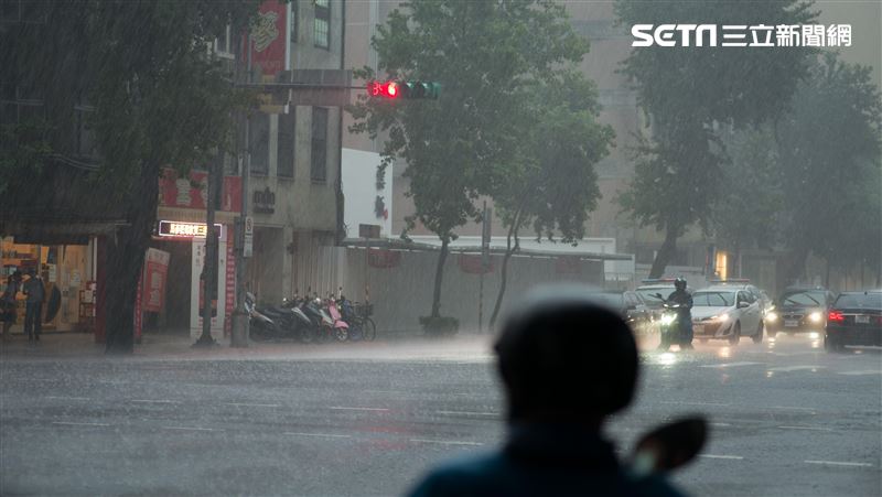梅雨逼近！一圖看3日雨區　這天最猛
