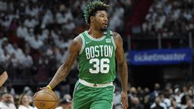 ▲史馬特（Marcus Smart）在比賽中傷退，卻又馬上回歸為球隊建功。（圖／美聯社／達志影像）
