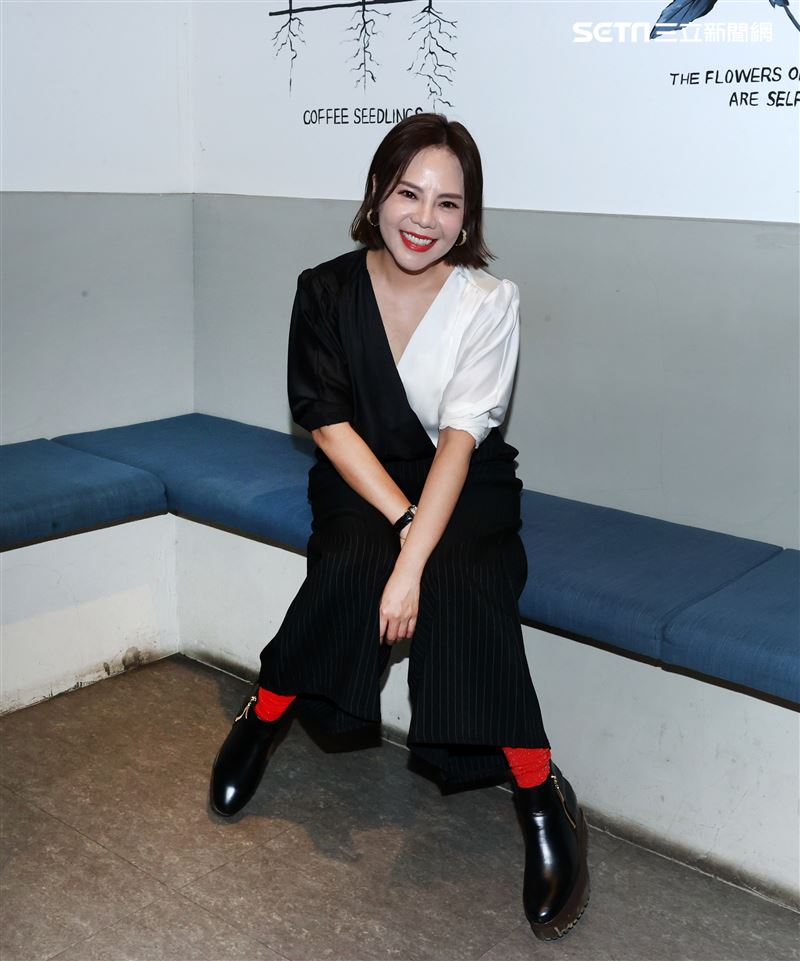 錦雯三立新聞網專訪。（記者邱榮吉/攝影）