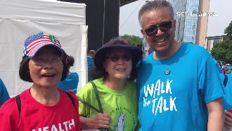 獨／台僑合照喊來自台灣　譚德塞笑了