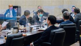 行政院長蘇貞昌23日上午召開擴大防疫會議。（圖／行政院提供)