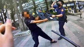 桃園,公園,鐮刀,刺傷,中壢（圖／翻攝畫面）