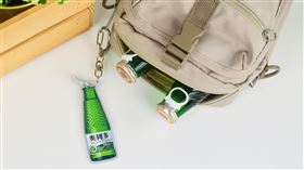 奧利多經典玻璃瓶等比例縮小，化身可愛的造型悠遊卡。（圖／金車集團提供）