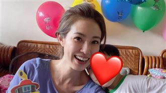 獨/結婚5年不藏了 台8女星帶兒飛
