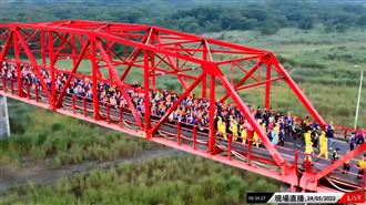 白沙屯媽走西螺大橋　空拍畫面超壯觀