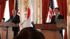 美日峰會聯合聲明 重申台海和平穩定重要性美國總統拜登（左）23日與日本首相岸田文雄（右）在東京舉行會談。之後發表聯合聲明，重申台灣海峽和平與穩定的重要性是國際社會和平與繁榮不可或缺要素。中央社記者楊明珠東京攝 111年5月23日