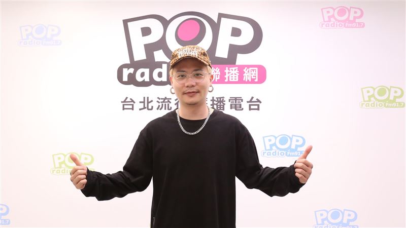 蕭秉治才認愛就鬧不合？下跪算盤道歉