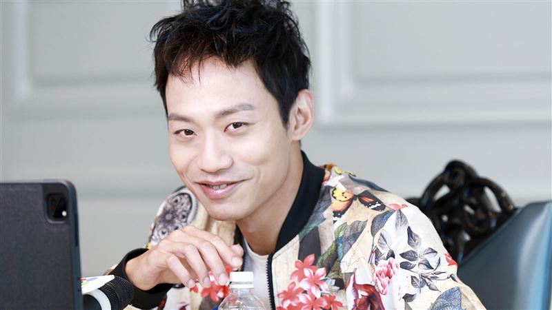 本土劇男星洩裸照　親密戲起生理反應