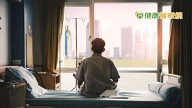 除了對運動有迷思之外，部分患者做完心臟支架手術之後，會誤解手術的效果，認為自己已經完全康復且不再需要用藥治療或回診，在疏於照護的狀況下，面臨心血管疾病復發的結果，尤其心肌梗塞再發作，猝死率高。