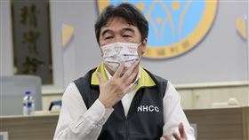 王必勝：抗疫辛苦之處在「拖」與「變」COVID-19疫情燒了2年多，中央流行疫情指揮中心醫療應變組副組長王必勝說，抗疫最辛苦之處在於「拖」與「變」，「拖」是疫情拖得很久，「變」是疫苗供應到貨情況與變異株持續在變化。中央社記者張皓安攝　111年1月20日