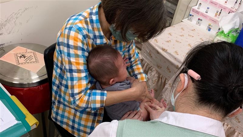 打這疫苗擋併發腦炎？醫曝真相網傻眼