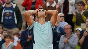 ▲艾卡拉茲（Carlos Alcaraz）法網首輪輾壓對手。（圖／翻攝自法網推特）