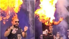 巴西音樂會傳出意外，所幸當時人在舞台上的歌手贊德並無受傷。(圖／翻攝自xandaviao IG)