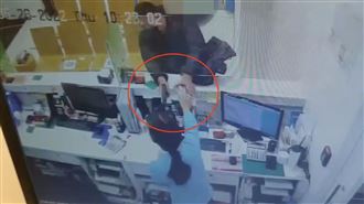 欠債沒錢還！持槍搶銀行秒落網畫面曝