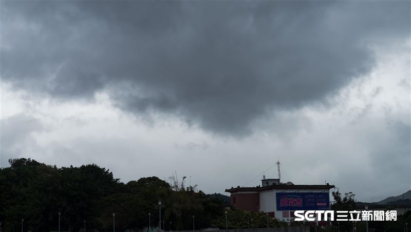 梅雨濕氣重　皮膚長出「西米露」癢爆