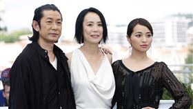 永瀨正敏、河瀨直美、水崎綾女。（圖／美聯社／達志影像）