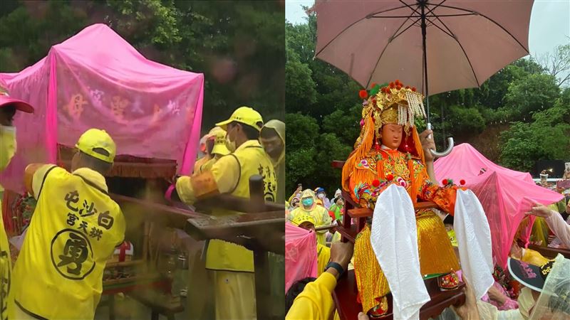 白沙屯媽雨中換轎　聖顏再現感動眾人
