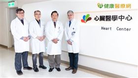 振興醫院心臟醫學中心團隊中將近300人，由心臟血管內、外科、護理科等同仁組成，其中包含心導管室、心臟超音波室、心電圖室、心臟衰竭小組、移植小組等，針對心血管進行全方位精密的診斷與治療。