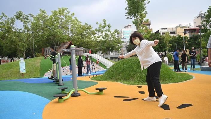施政滿意度調查嘉義市長黃敏惠獲5星