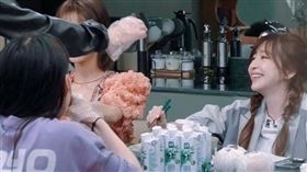 尷尬了！王心凌《浪姐3》被喊吃兔頭　下秒驚見隋棠名言▲（圖／翻攝自圈內頂流微博）

