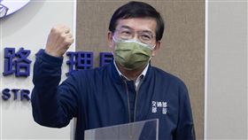 台鐵五一集體休假  王國材：疏運算是過關台鐵企業工會5月1日發起集體休假活動，表定列車全部停駛，僅開出18班次臨時列車。交通部長王國材（圖）在記者會中表示，這次疏運運量較預期差很多，或許預告跟疫情都有影響，這次算是過關。中央社記者謝佳璋攝  111年5月1日