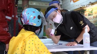 憂兒童腦炎釀死！家長一早攜孩打疫苗