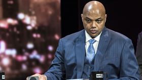 ▲巴克利（Charles Barkley）和勇士球迷槓上。（圖／美聯社／達志影像）