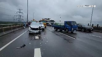 國3「一連5車禍」18車毀損釀3傷