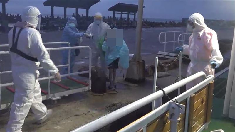 澎湖童染疫嘔吐、頭痛　後送畫面曝光