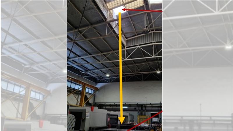 清潔工踩穿屋頂　直墜9.5公尺慘死