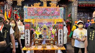 好情誼! 省安宮出動武轎接駕媽祖