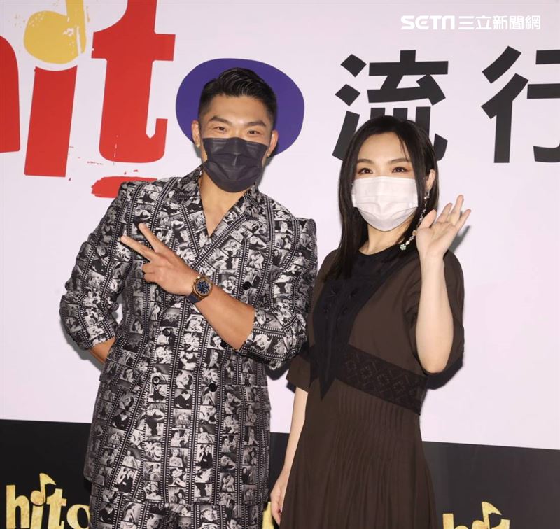 2022流行音樂獎李玖哲、徐佳瑩。（記者邱榮吉.楊澍/攝影）