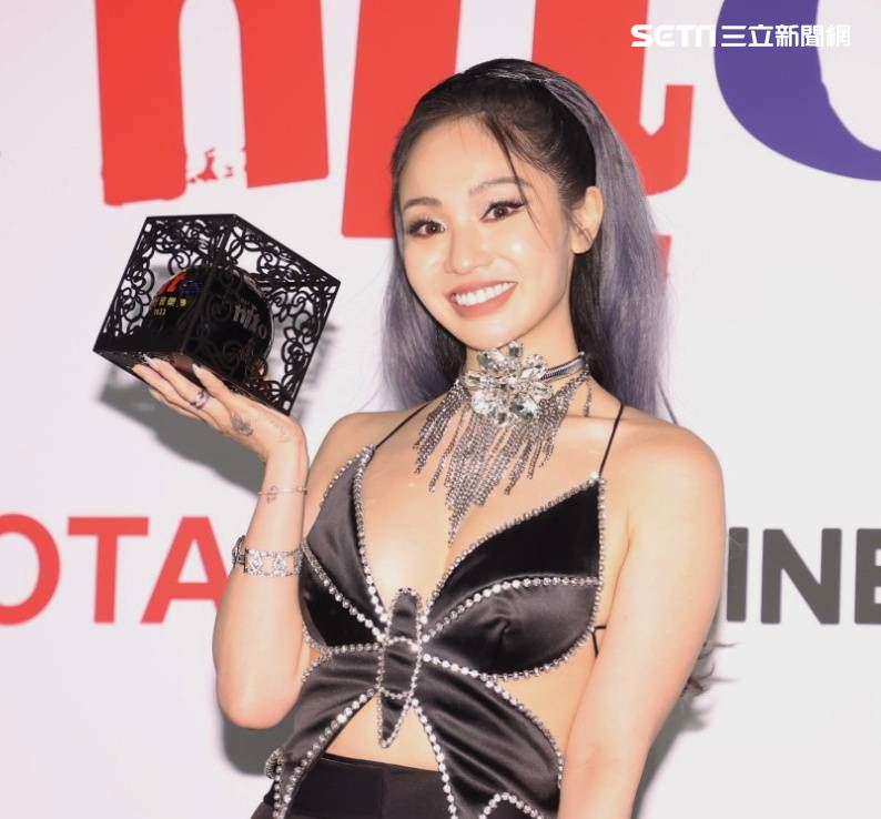 2022流行音樂獎Kimberley陳芳語。（記者邱榮吉.楊澍/攝影）