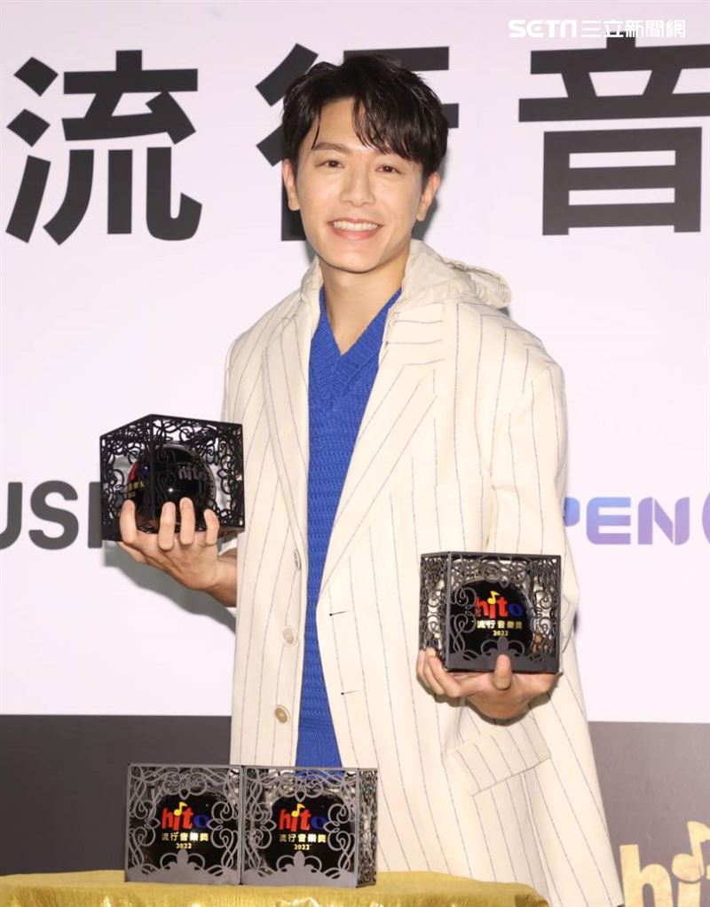 2022流行音樂獎Bii畢書盡。（記者邱榮吉.楊澍/攝影）